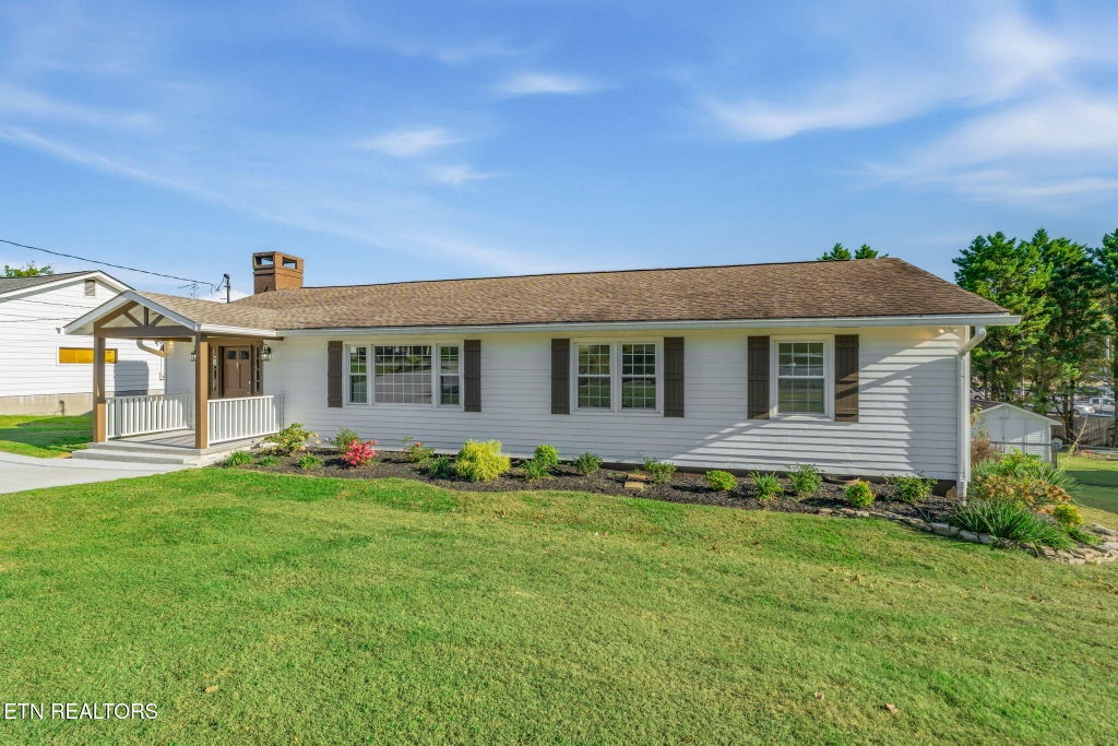 Photo of 418 Highland Drive, Clinton, TN 37716 (MLS # 1359985)
