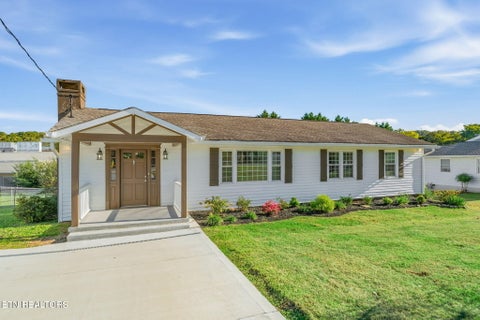 Tiny photo for 418 Highland Drive, Clinton, TN 37716 (MLS # 1359985)
