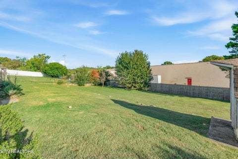 Tiny photo for 418 Highland Drive, Clinton, TN 37716 (MLS # 1359985)