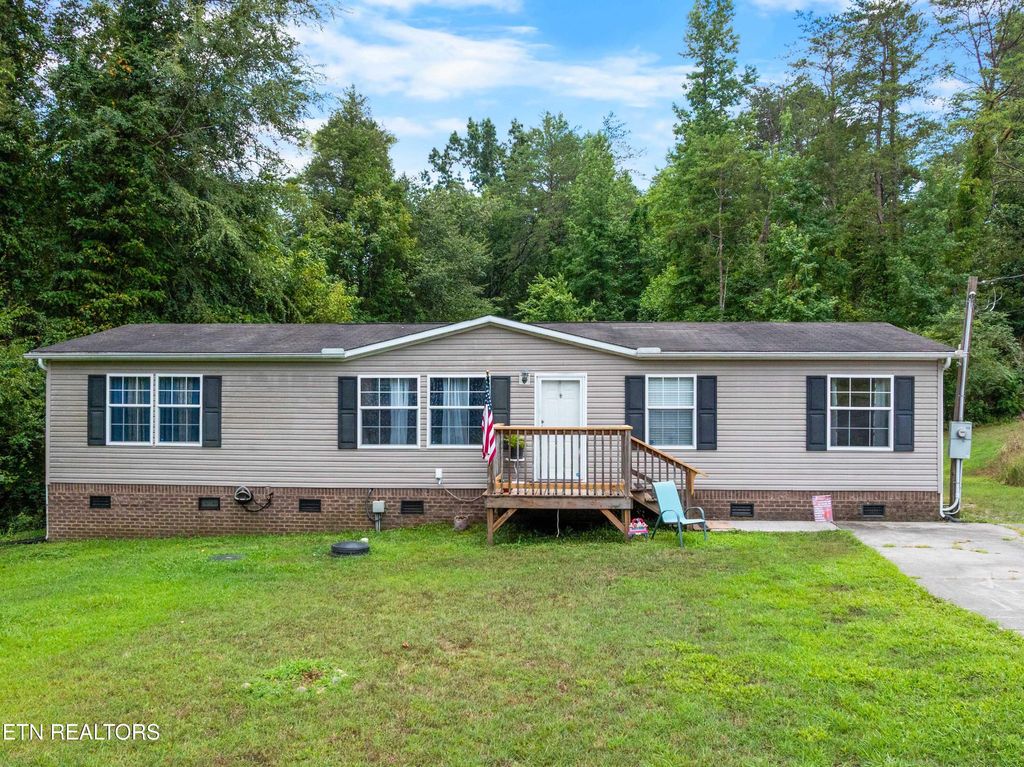 Photo of 117 Loggers Lane, Clinton, TN 37716 (MLS # 1309275)