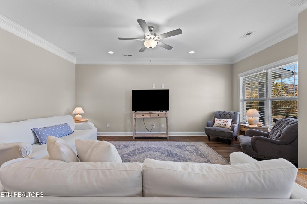 Photo of 240 Broadberry Ave, Oak Ridge, TN 37830 (MLS # 1321619)