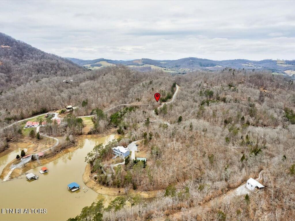 Photo of 23 Mountain Shores Rd, New Tazewell, TN 37825 (MLS # 1259895)