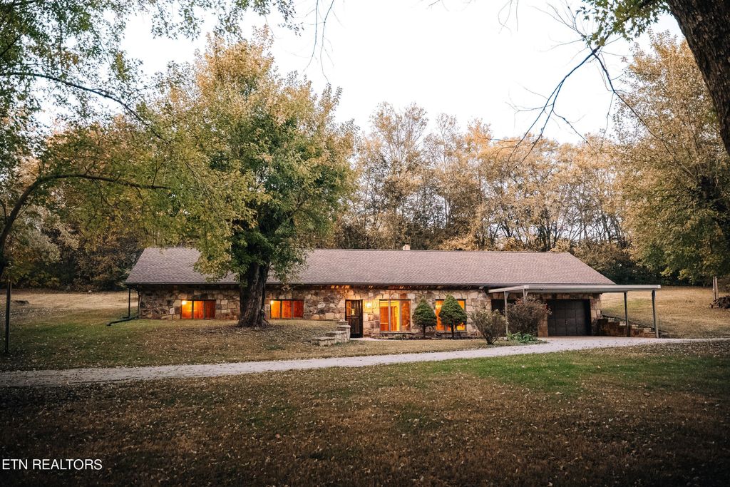 Photo of 264 Old Dandridge Pike, Strawberry Plains, TN 37871 (MLS # 1239661)