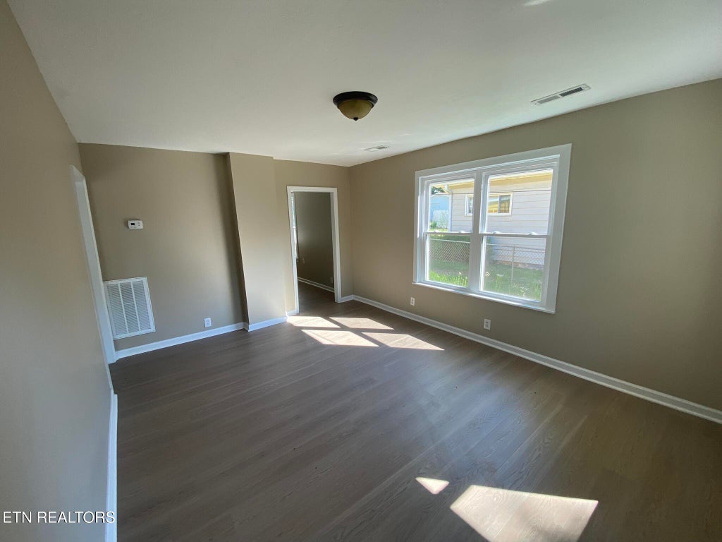 Photo of 237 Atlantic Ave, Knoxville, TN 37917 (MLS # 1354231)