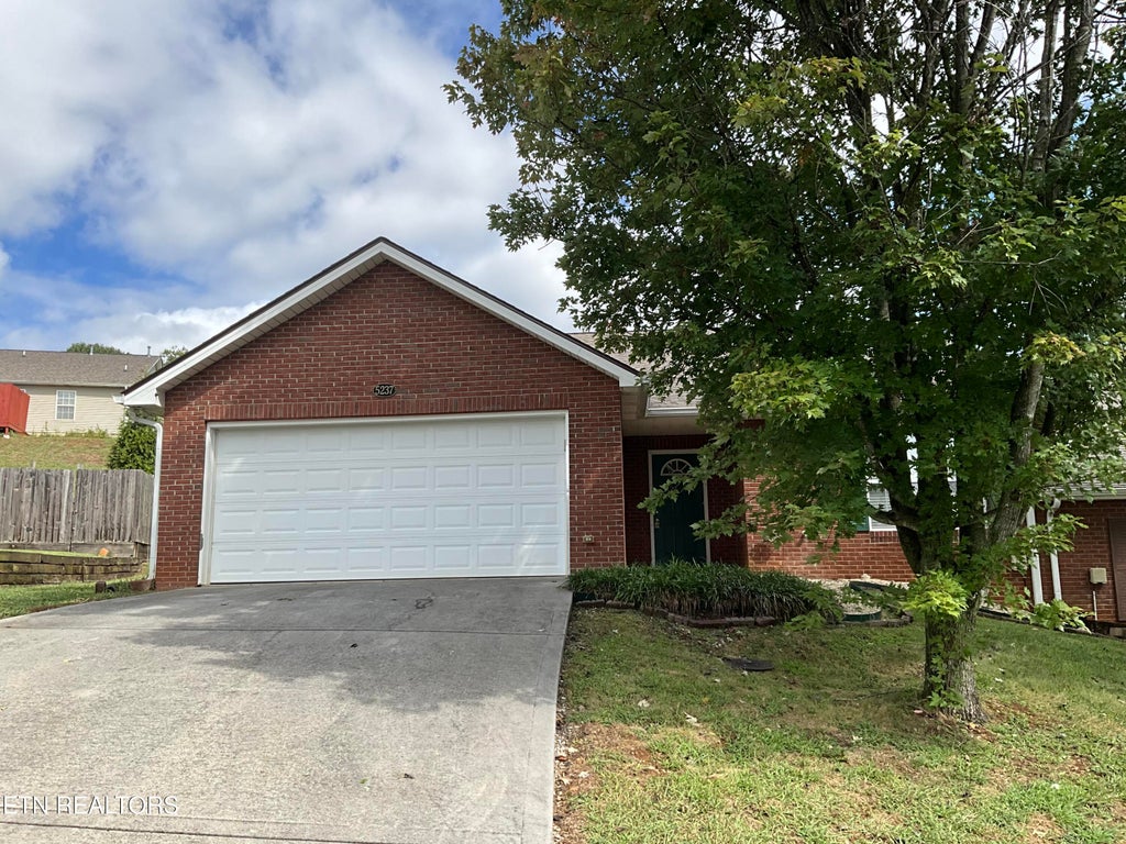 Photo of 5237 Sinclair Drive, Knoxville, TN 37914 (MLS # 1356765)