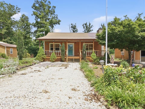 Photo of 127 Valerie Drive, Deer Lodge, TN 37726 (MLS # 1355465)