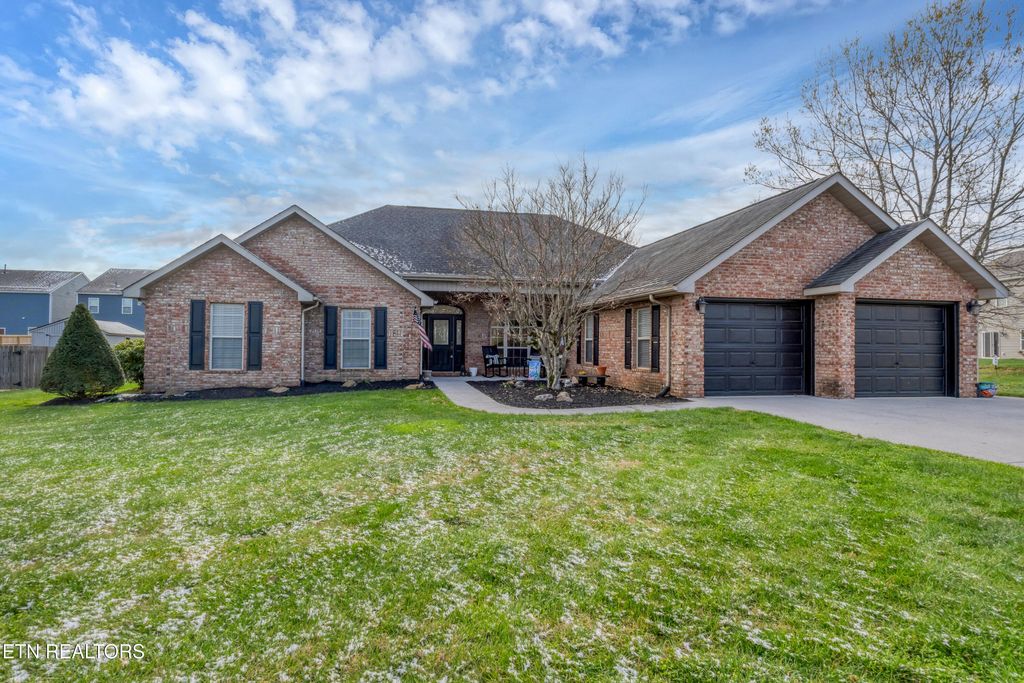 Photo of 2340 Portland Drive, Maryville, TN 37803 (MLS # 1333267)