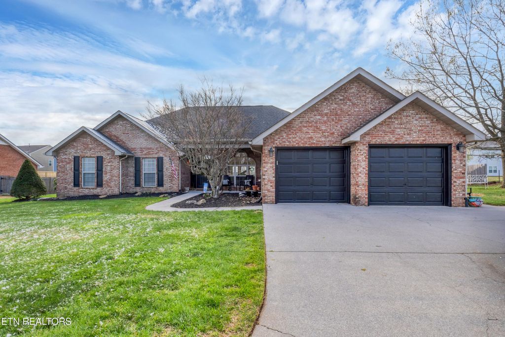 Photo of 2340 Portland Drive, Maryville, TN 37803 (MLS # 1333267)