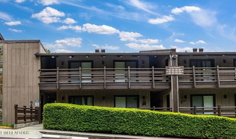 Photo of 1081 Cove Rd #612, Sevierville, TN 37876 (MLS # 1324617)