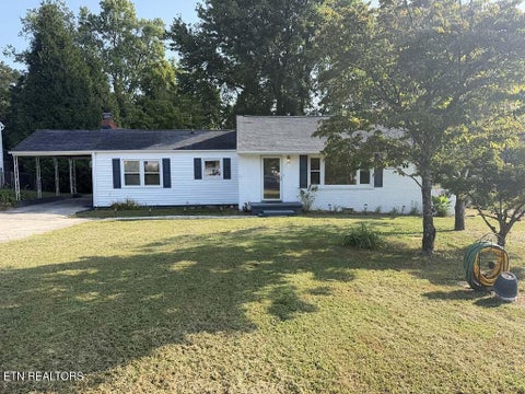 Photo of 6006 Chalmers Drive, Knoxville, TN 37920 (MLS # 1355726)