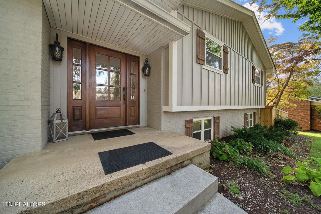 Photo of 8220 Bennington Drive, Knoxville, TN 37909 (MLS # 1318323)