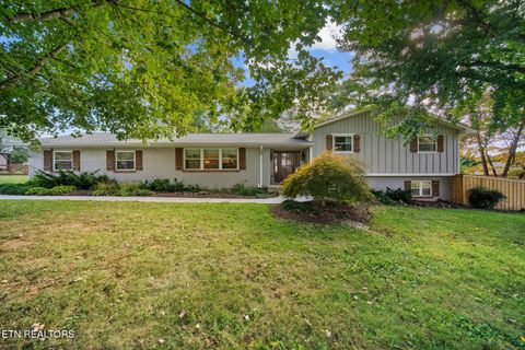 Photo of 8220 Bennington Drive, Knoxville, TN 37909 (MLS # 1318323)