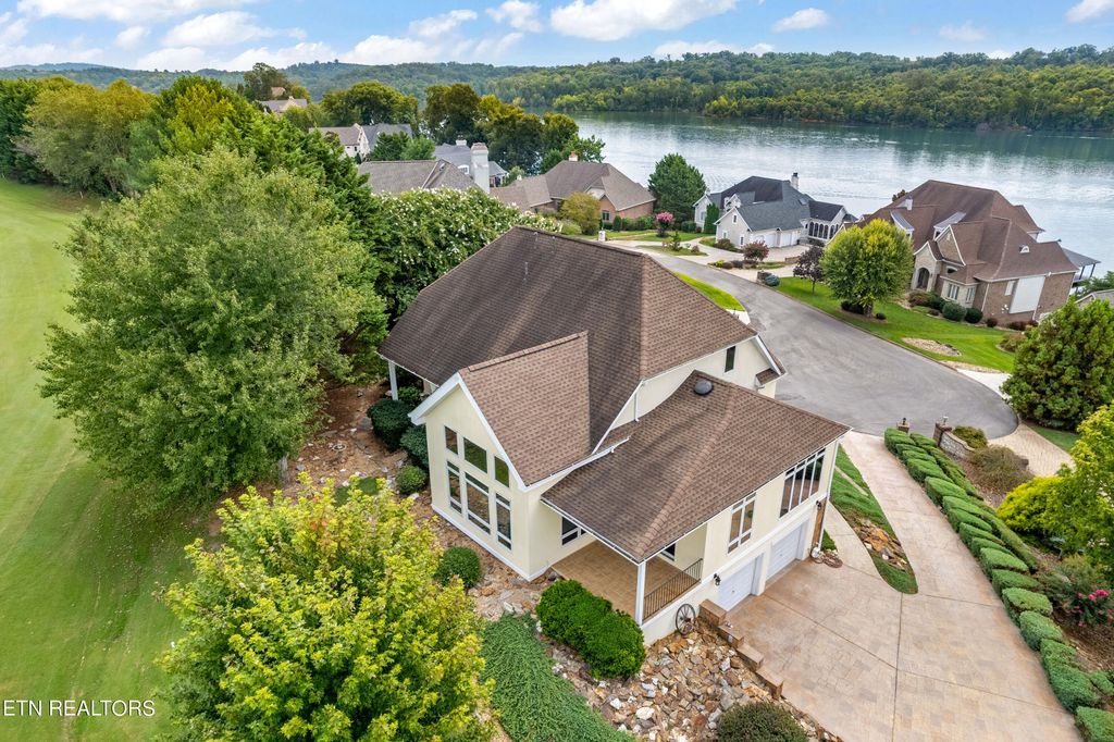 Photo of 240 Big Water Drive, Vonore, TN 37885 (MLS # 1239243)