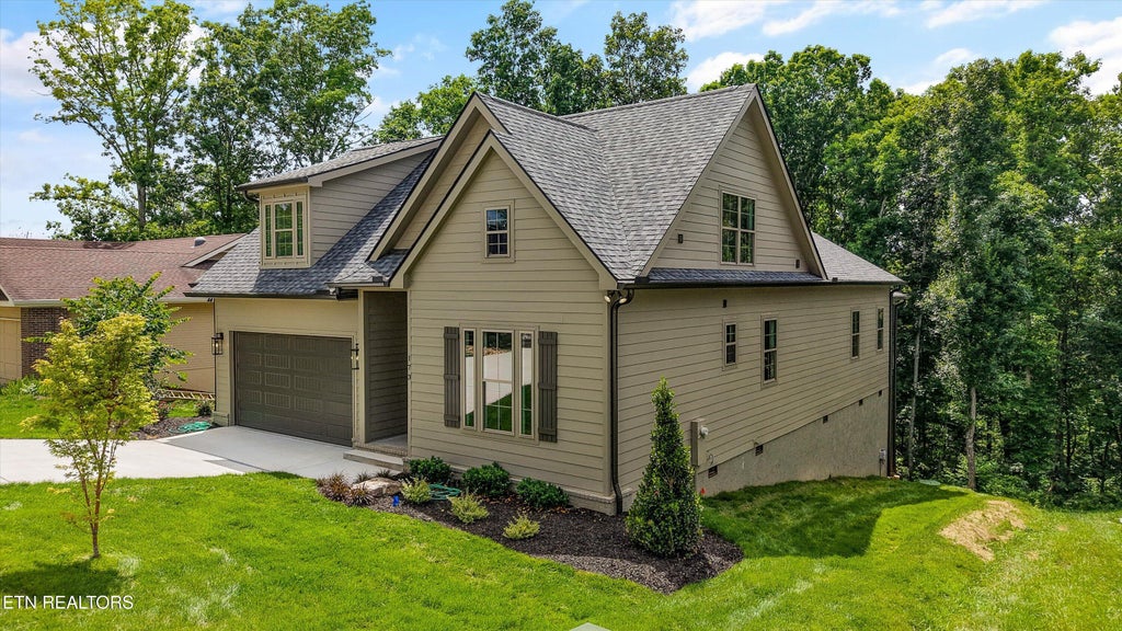 Photo of 173 Elokwa Way, Loudon, TN 37774 (MLS # 1353888)