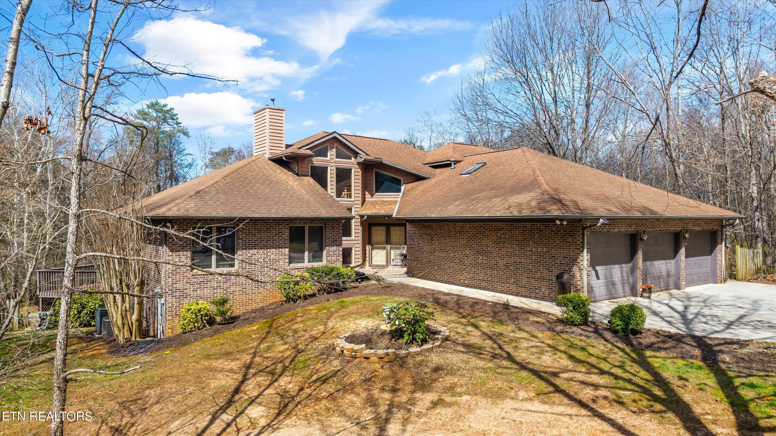 3031 Shadow Brook Drive