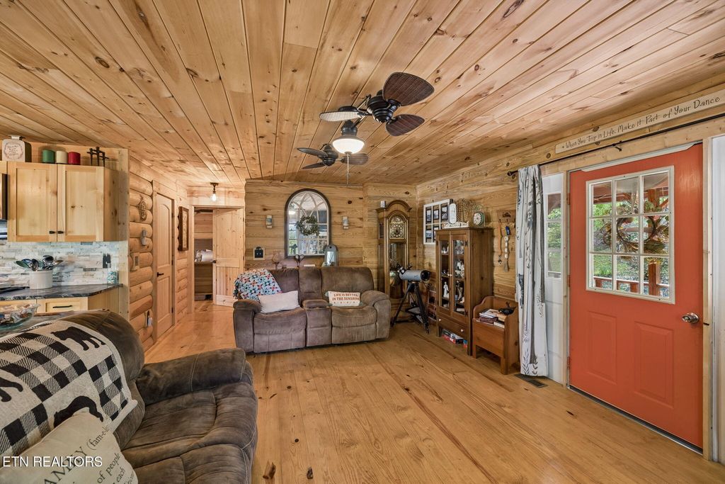 Photo of 1532 Turkey Creek Rd, Tellico Plains, TN 37385 (MLS # 1337139)