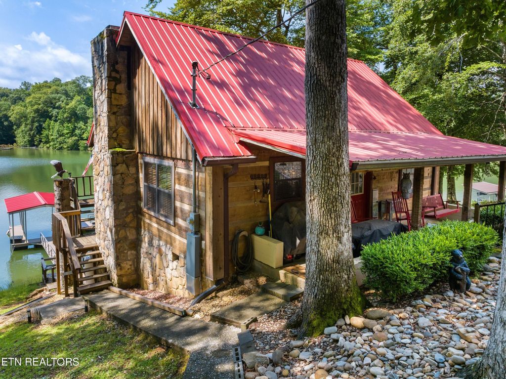 Photo of 1055 Dean Circle, Dandridge, TN 37725 (MLS # 1304471)