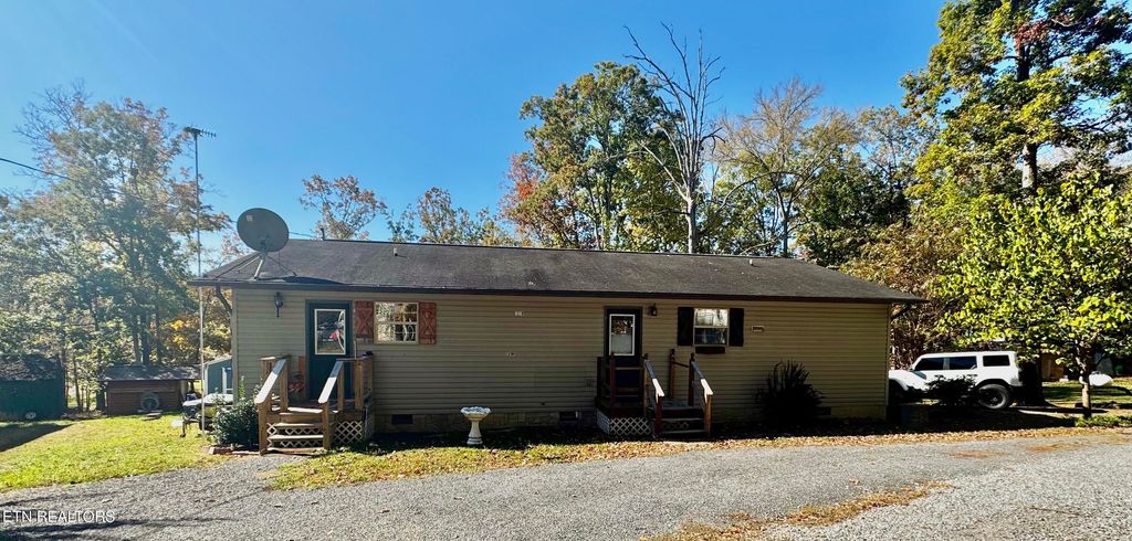 Photo of 115 Bluegill Way, Sevierville, TN 37876 (MLS # 1319848)