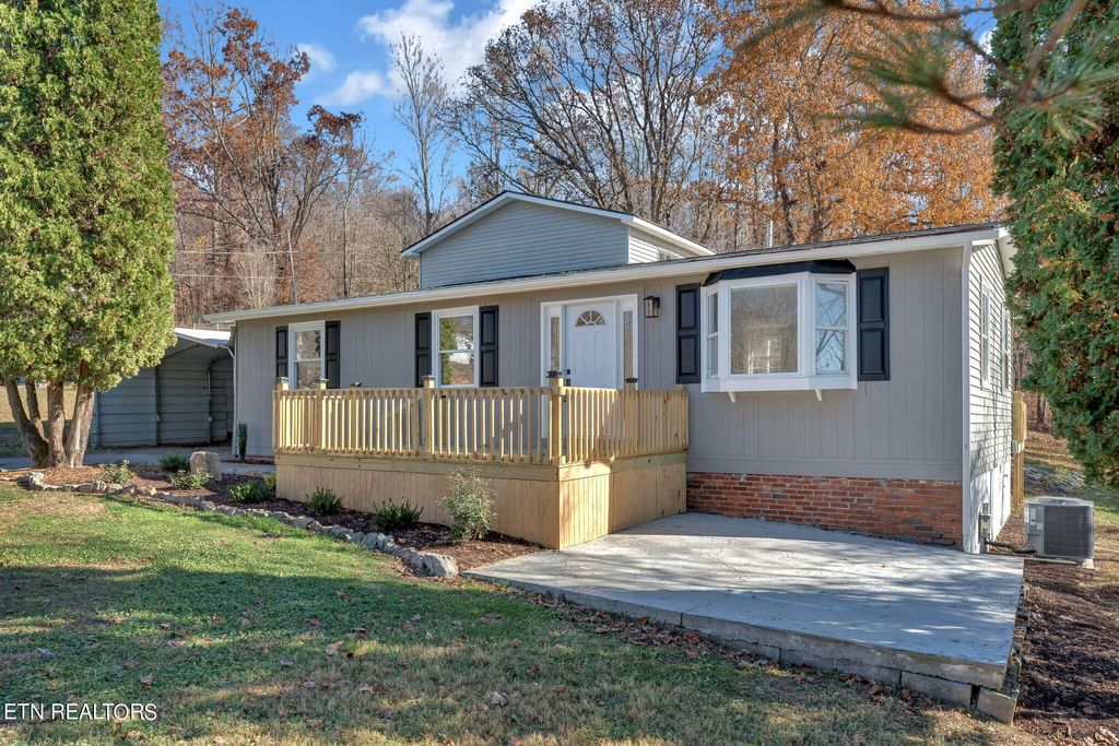 Photo of 130 Day Circle, Tazewell, TN 37879 (MLS # 1262125)