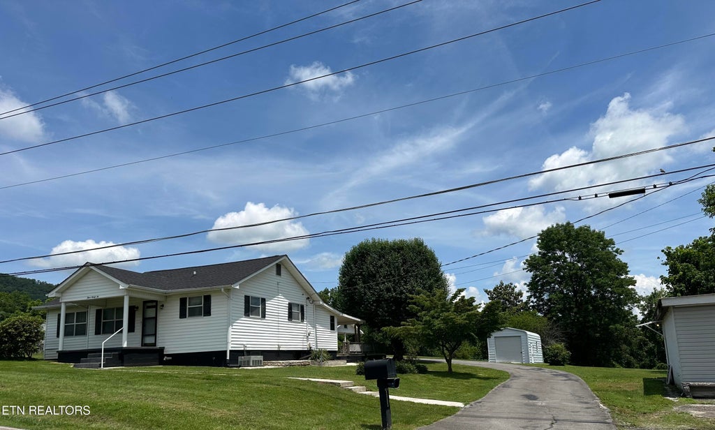 Photo of 392 Tedder St, Rockwood, TN 37854 (MLS # 1342834)