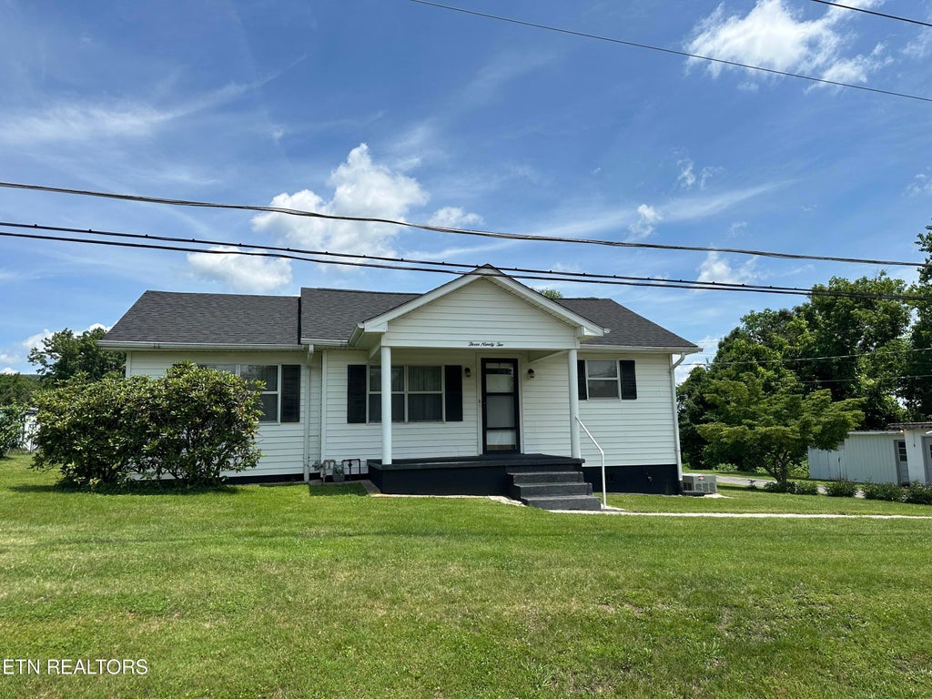 Photo of 392 Tedder St, Rockwood, TN 37854 (MLS # 1342834)