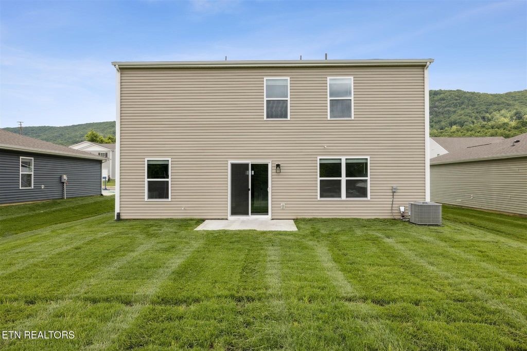 Photo of 155 S Blissful Meadows Drive, Harriman, TN 37748 (MLS # 1295126)