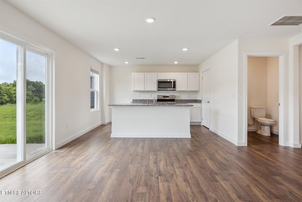 Photo of 155 S Blissful Meadows Drive, Harriman, TN 37748 (MLS # 1295126)