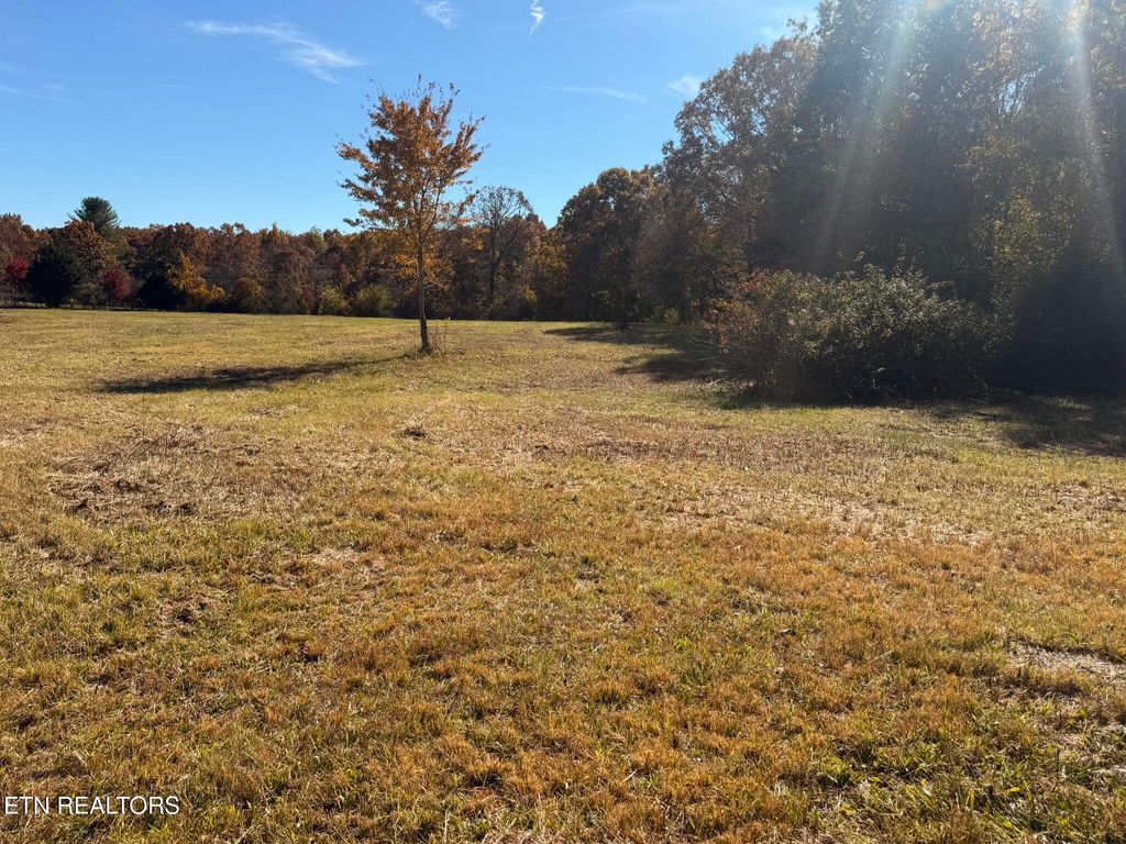 Photo of 242 Interstate Lane, Crossville, TN 38571 (MLS # 1322167)