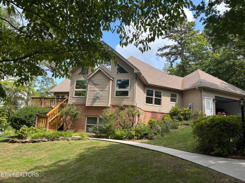 Photo of 137 Depew Drive Drive, Loudon, TN 37774 (MLS # 1347379)