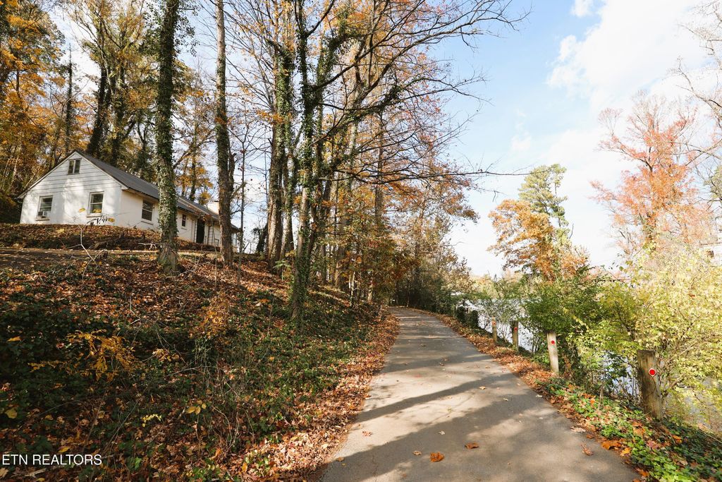 Photo of 2353 Quiet Side Lane, Knoxville, TN 37920 (MLS # 1321496)