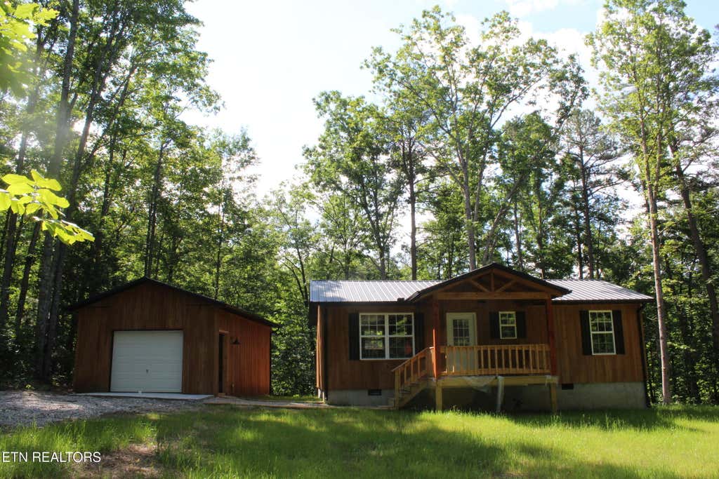 Photo of 102 Pickett Park Hwy, Jamestown, TN 38556 (MLS # 1344562)