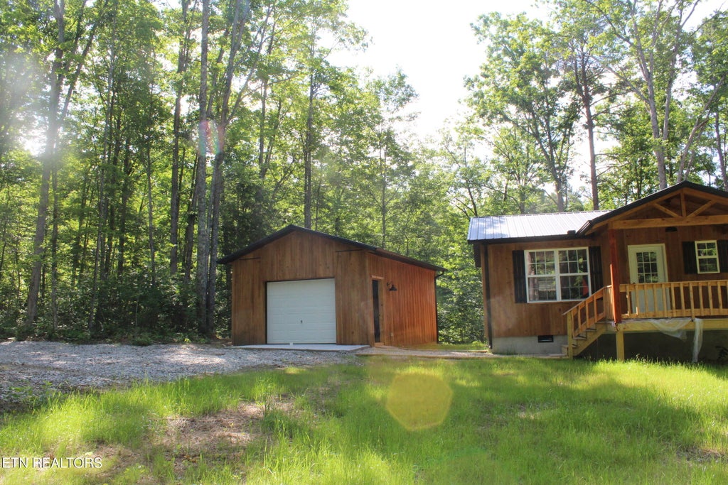 Photo of 102 Pickett Park Hwy, Jamestown, TN 38556 (MLS # 1344562)