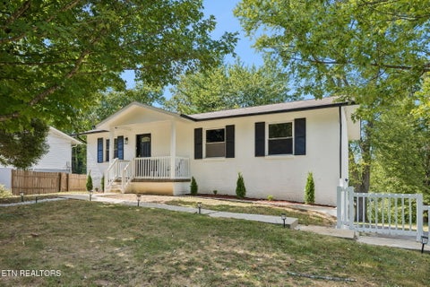 Photo of 6409 Shrewsbury Drive, Knoxville, TN 37921 (MLS # 1355067)