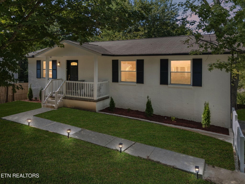 Photo of 6409 Shrewsbury Drive, Knoxville, TN 37921 (MLS # 1355067)