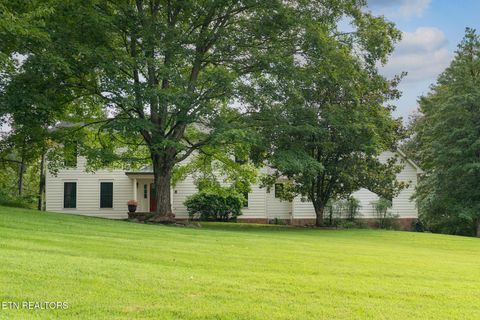 Photo of 824 W Woodchase Rd, Knoxville, TN 37934 (MLS # 1305616)