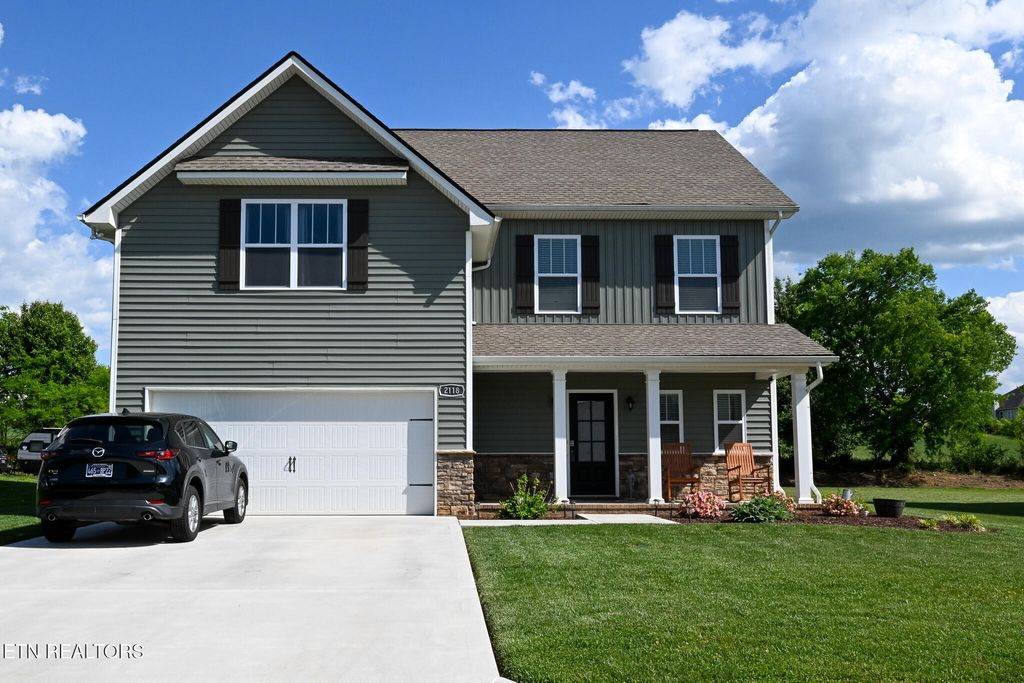 Photo of 2118 Tributary Drive, Sevierville, TN 37876 (MLS # 1337622)