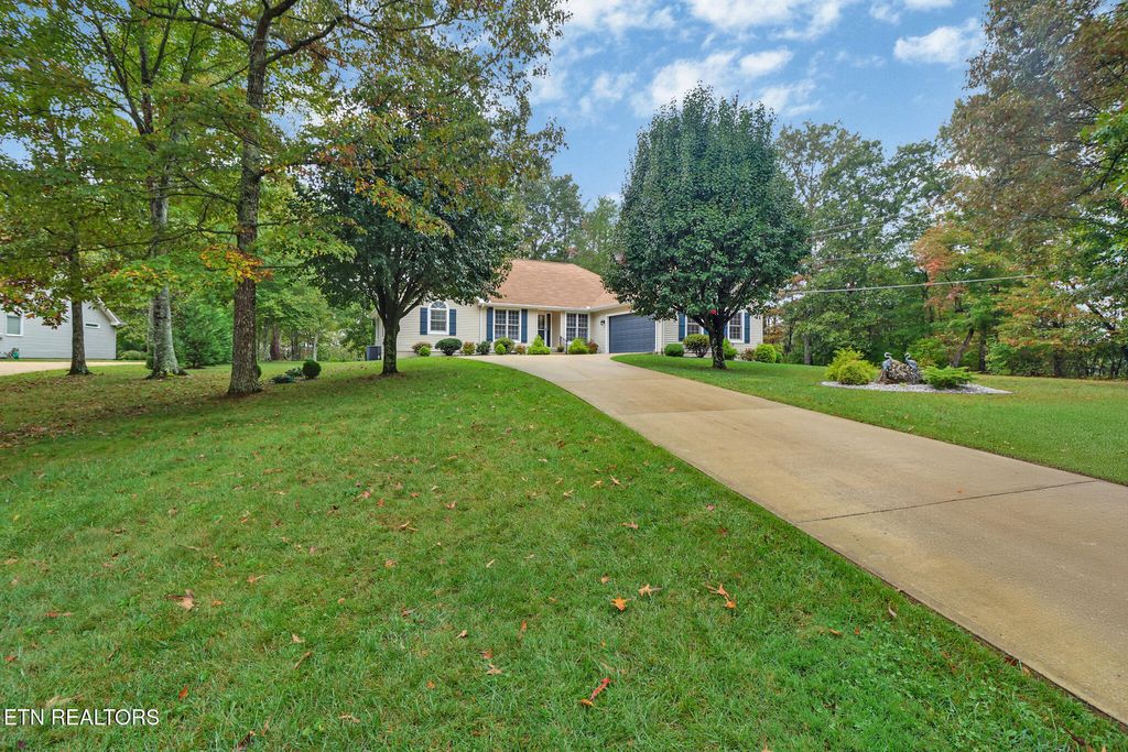 Photo of 610 Westchester Drive, Crossville, TN 38558 (MLS # 1316563)