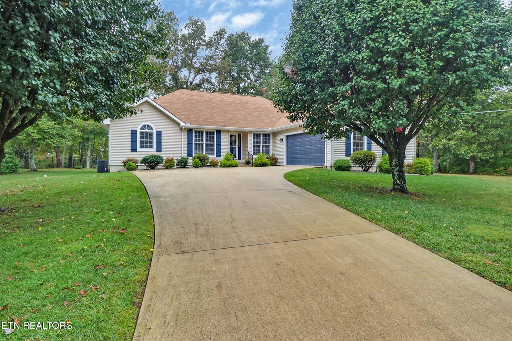 Photo of 610 Westchester Drive, Crossville, TN 38558 (MLS # 1316563)