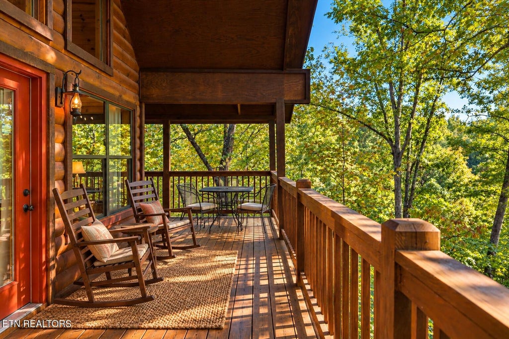 Photo of 2440 Breezy Rd, Sevierville, TN 37876 (MLS # 1358273)