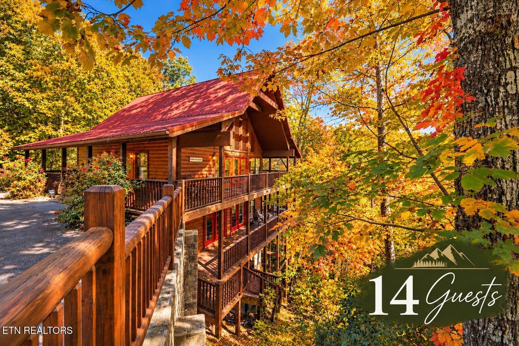 Photo of 2440 Breezy Rd, Sevierville, TN 37876 (MLS # 1358273)
