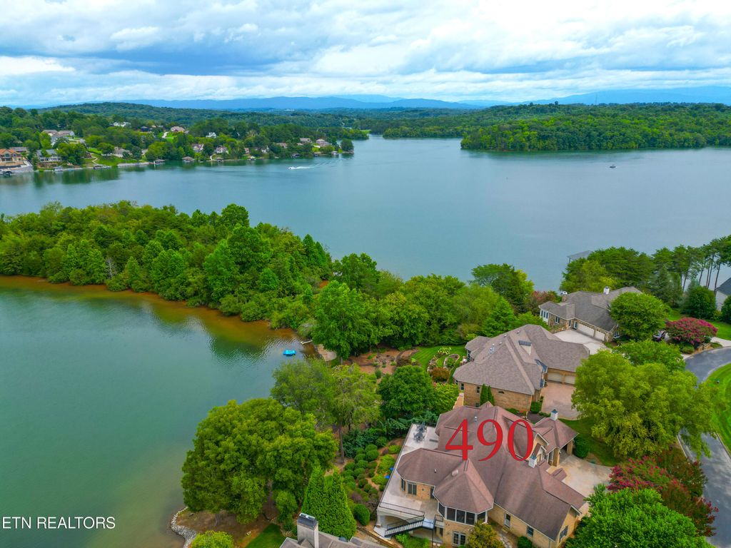 Photo of 490 Cormorant Drive, Vonore, TN 37885 (MLS # 1274030)