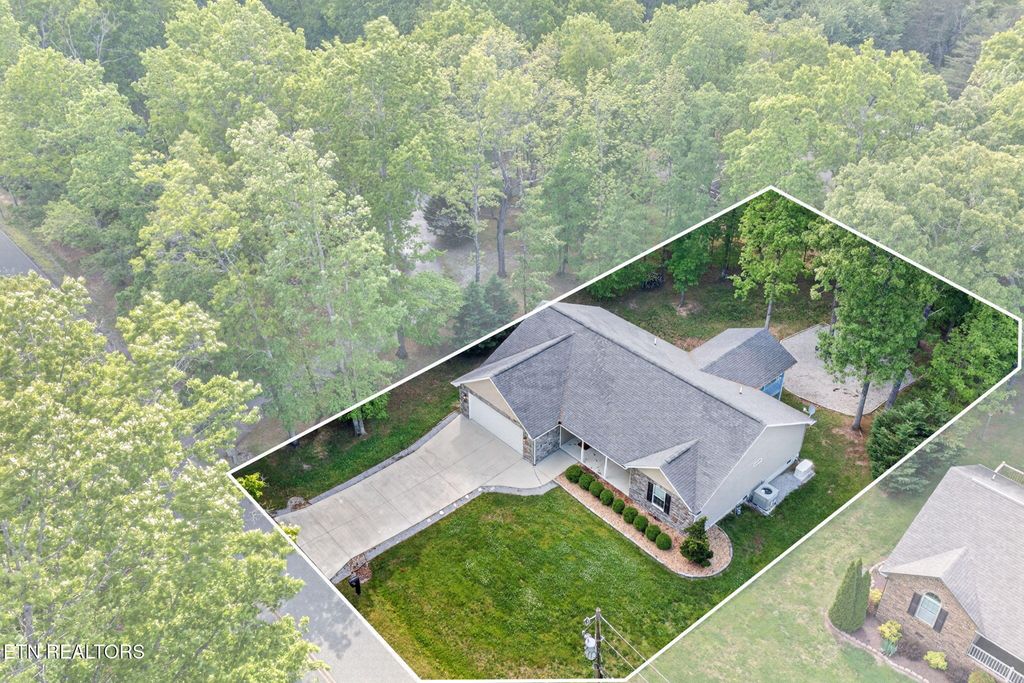 Photo of 188 Satsuma Drive, Crossville, TN 38555 (MLS # 1340752)