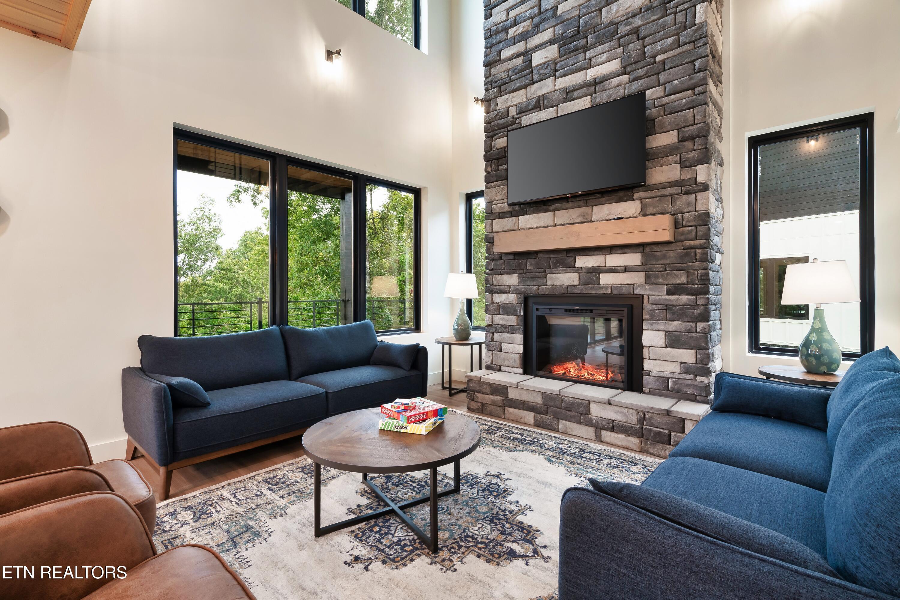 1226 Reedmont Way