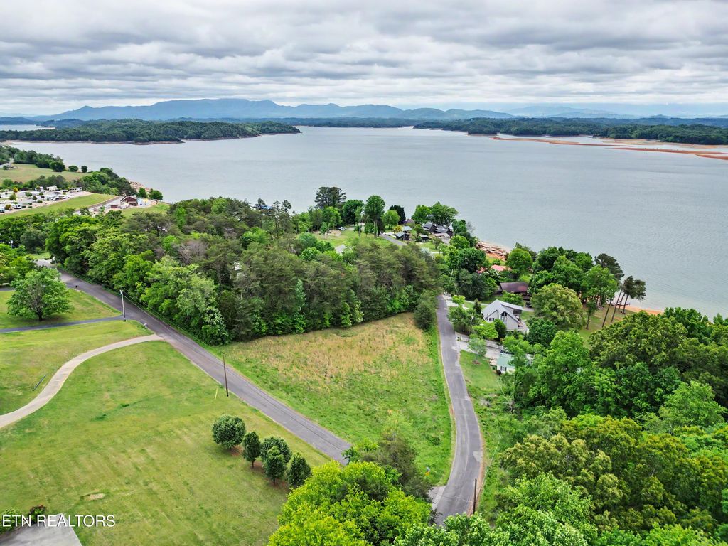 Photo of 1107 Evergreen Tr, Dandridge, TN 37725 (MLS # 1338902)