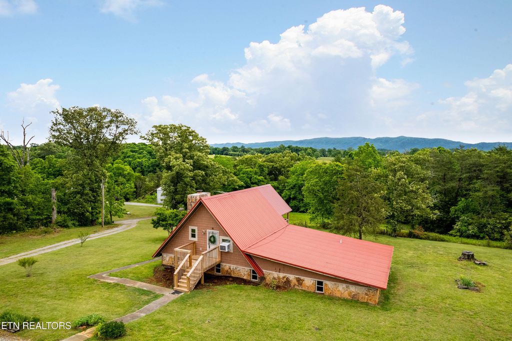 Photo of 1222 Mini Huskey Rd, Maryville, TN 37801 (MLS # 1339996)