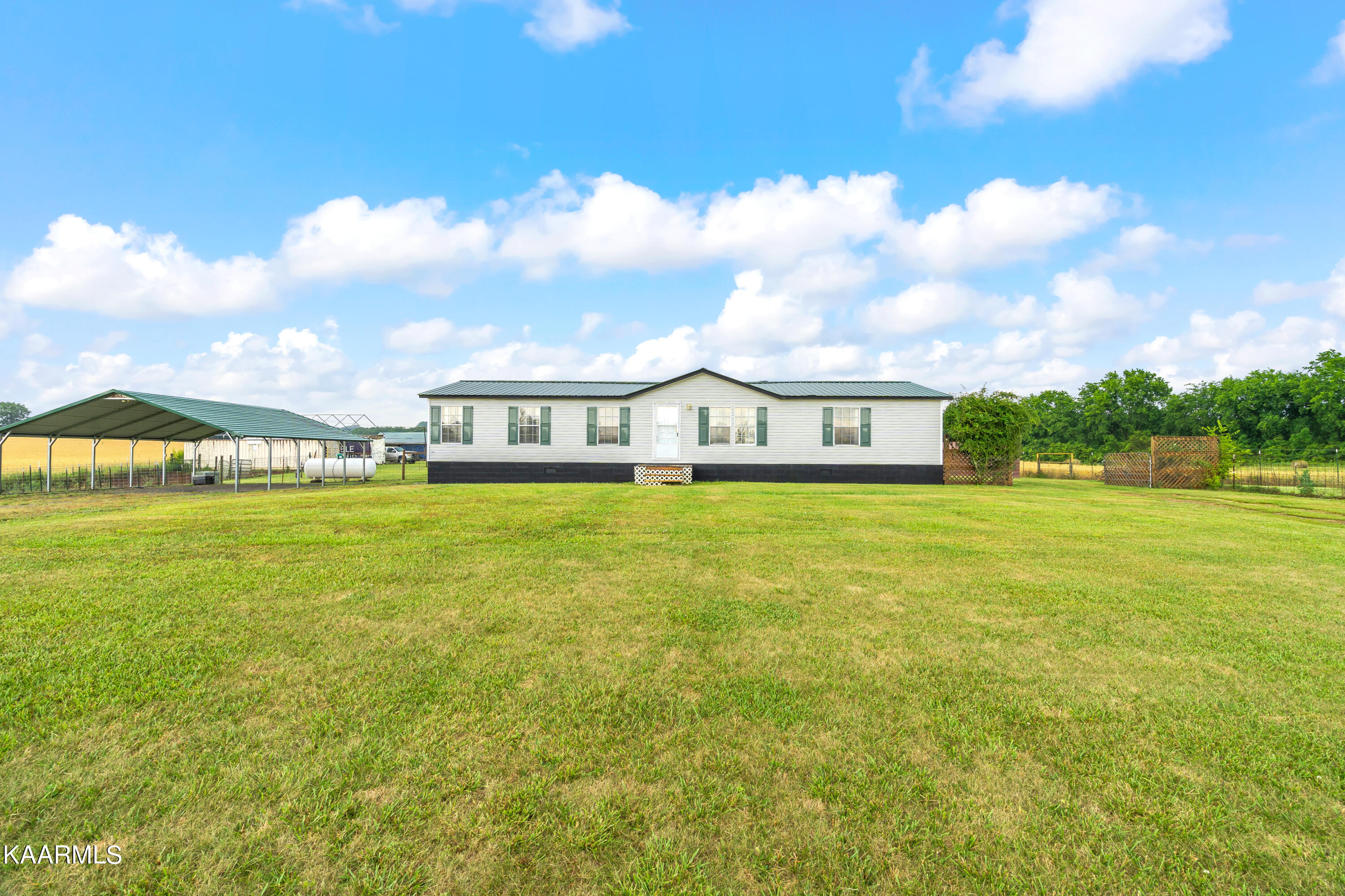 Photo 1 of 60 — 170 Pond Creek Rd, Sweetwater, TN 37874