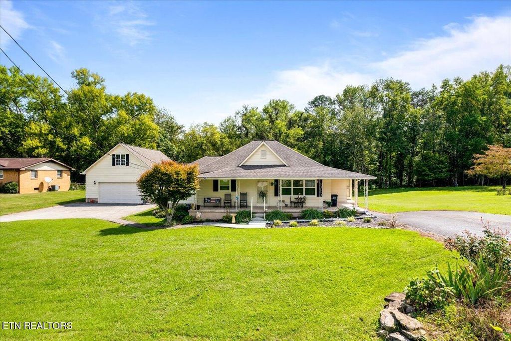 Photo of 279 Lake Lane, Caryville, TN 37714 (MLS # 1315549)