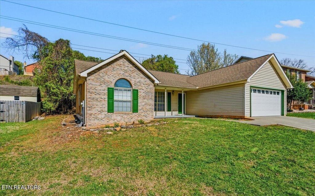 Photo of 8765 Brucewood Lane, Knoxville, TN 37923 (MLS # 1333923)