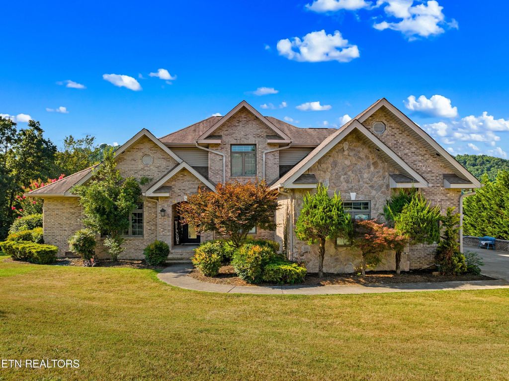 Photo of 203 Bicentennial Drive, Jefferson City, TN 37760 (MLS # 1309922)