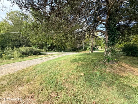 Tiny photo for 569 Carr Wynn Rd, LaFollette, TN 37766 (MLS # 1355837)